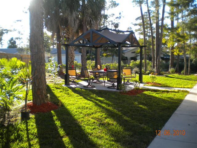 Outdoor Senior Living Facility